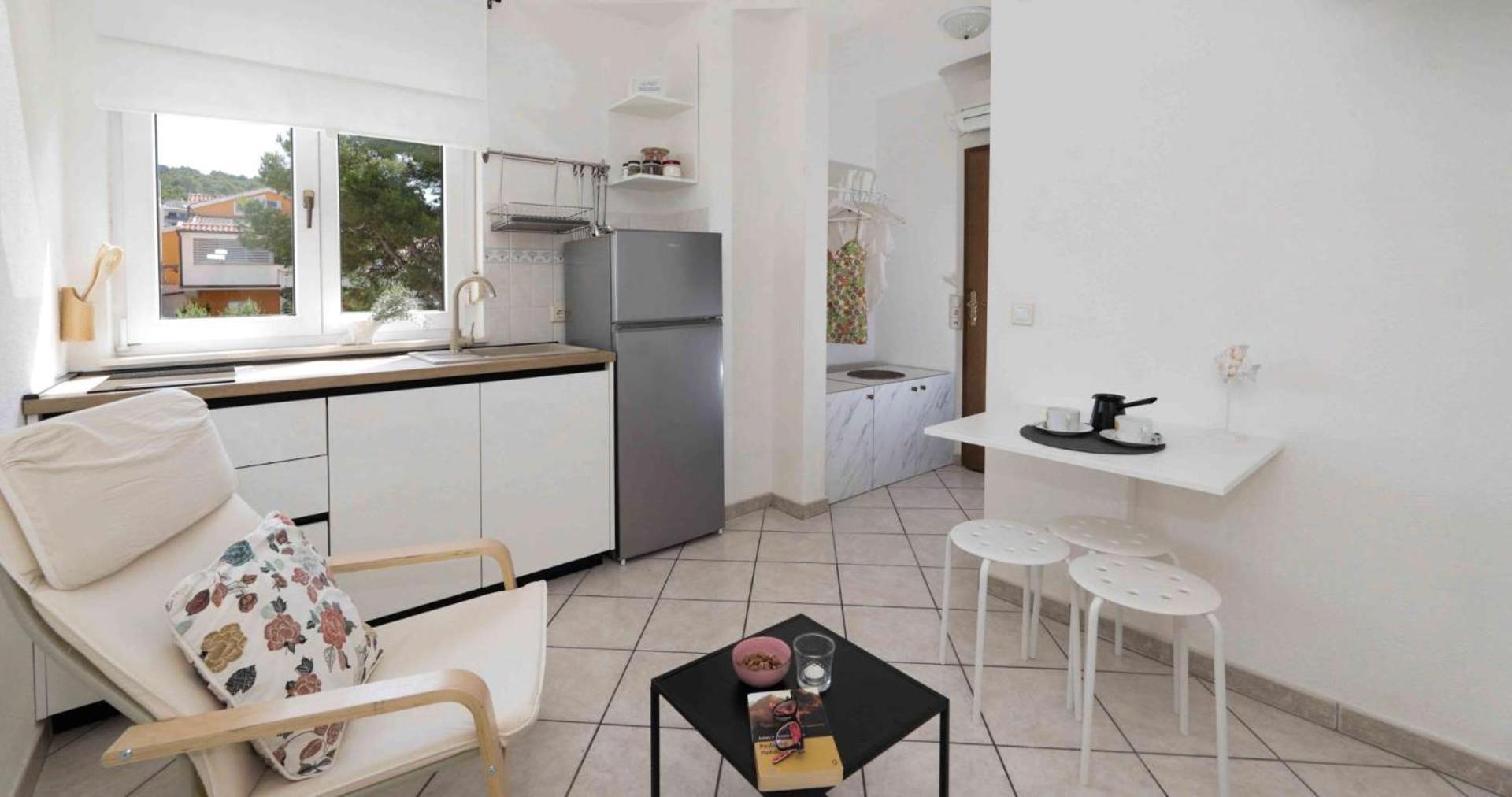 Apartments Lovric Трогір Екстер'єр фото