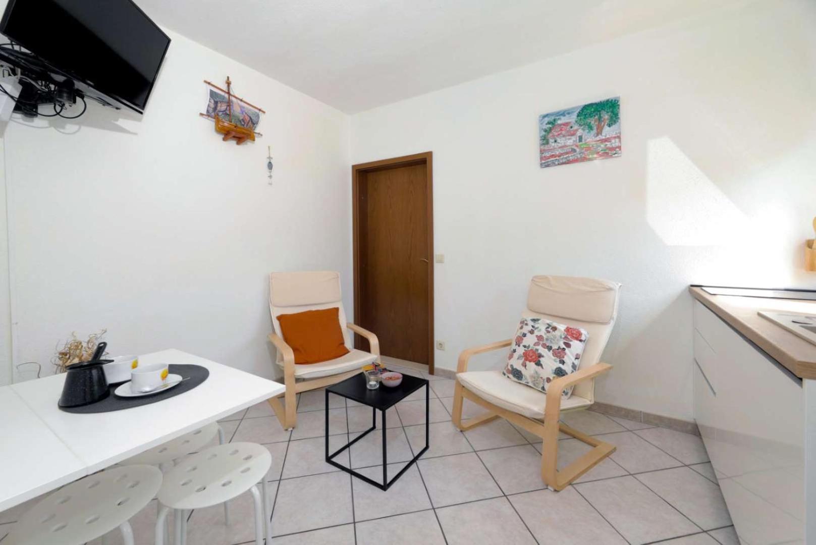 Apartments Lovric Трогір Екстер'єр фото