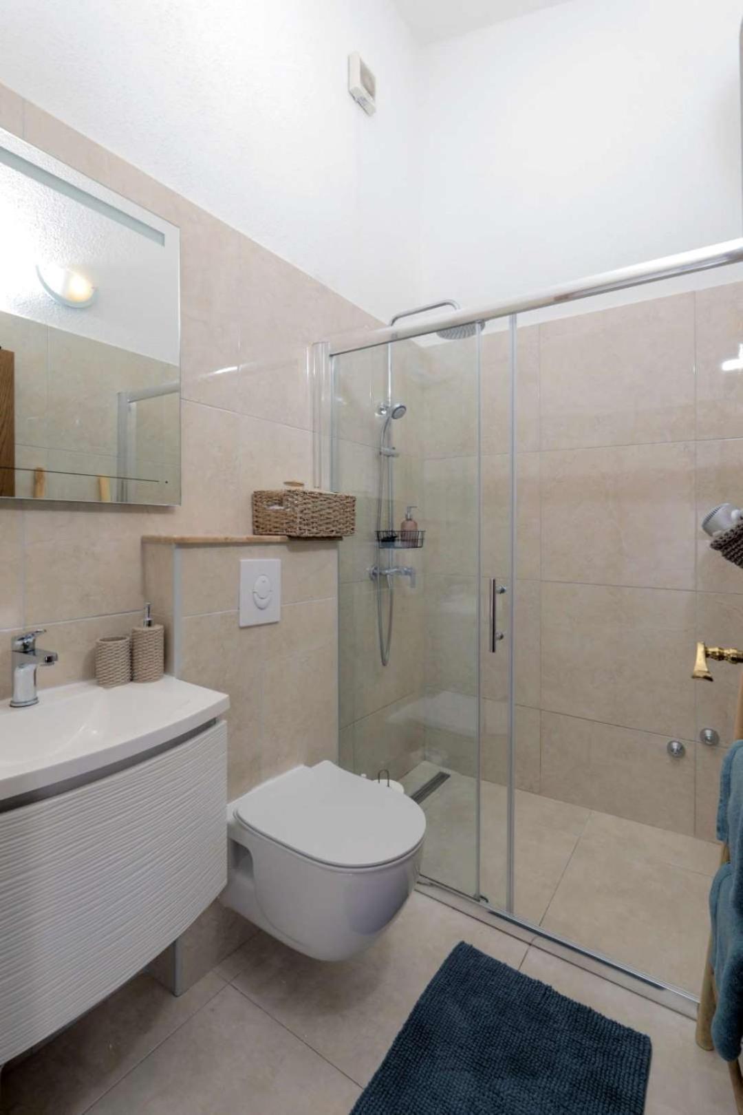 Apartments Lovric Трогір Екстер'єр фото