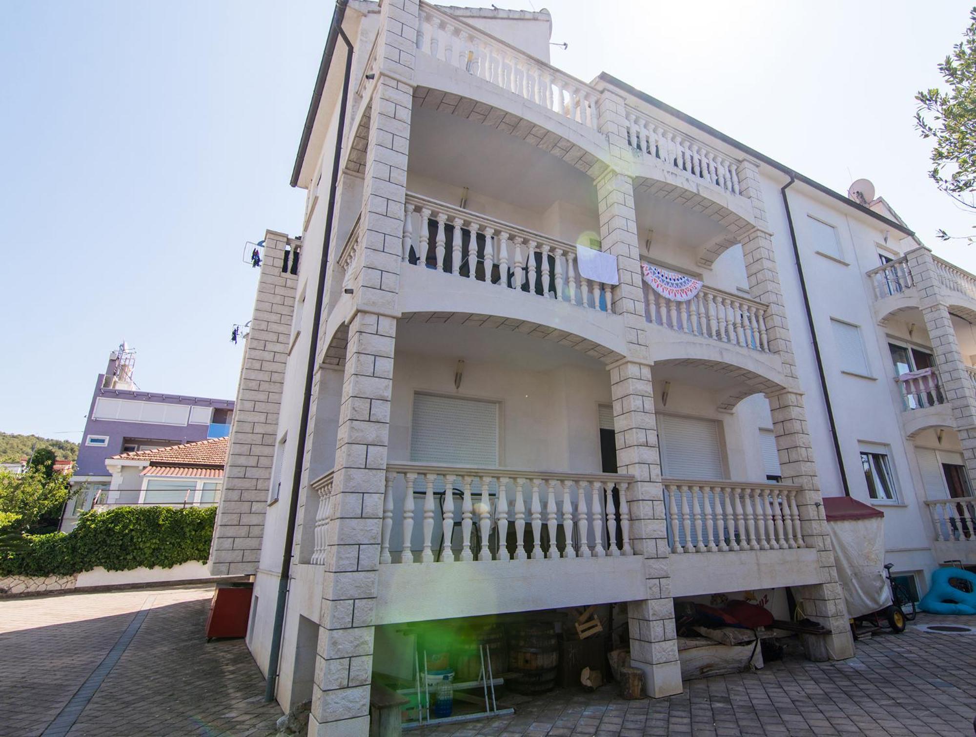 Apartments Lovric Трогір Екстер'єр фото